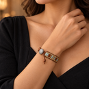 Pulseira Cool Lariat usada por uma mulher — imagem ilustrativa gerada por IA