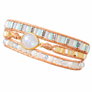 Lunar Grace — Pulseira com Pedra da Lua — fundo branco