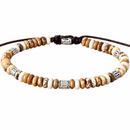 PureEase — Pulseira em Tons Terra sobre fundo branco
