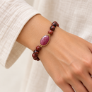 Pulseira SKB2004015 usada por uma mulher — imagem ilustrativa gerada por IA