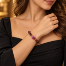 Pulseira SKB2004015 usada por uma mulher — imagem ilustrativa gerada por IA